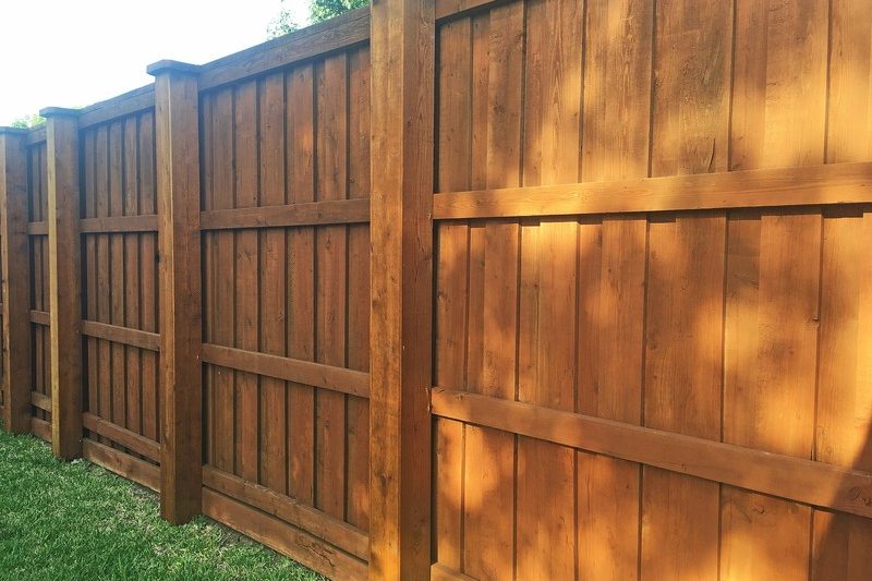 Fence Company Salem Oregon Offering Custom Wood & Vinyl Fences