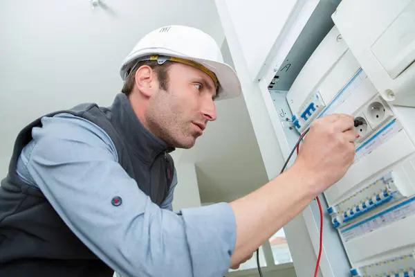 Expert Electrician Lansdowne Offering Electrical Services Near Me