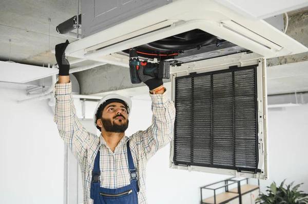 How air conditioning service mesa Helps Reduce Energy Costs